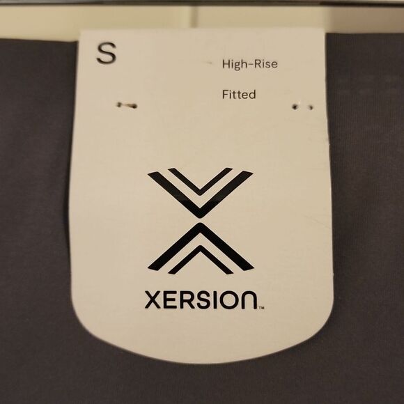 XERSION Workout Shorts in Black and Gray, Size Small - Picture 5 of 8